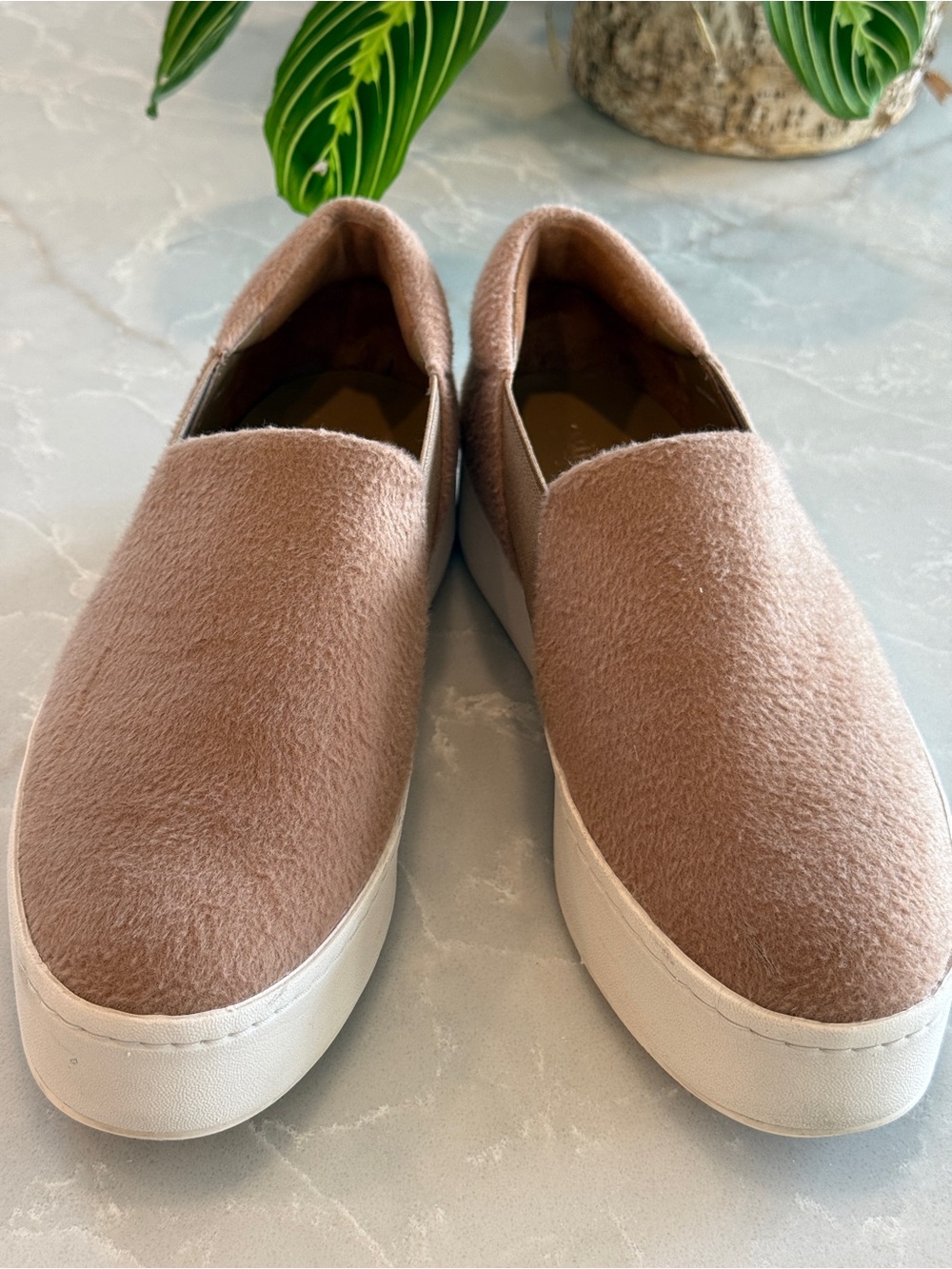 Vince Warren Tan Platform Slip On Sneaker Women’s size 8.5
